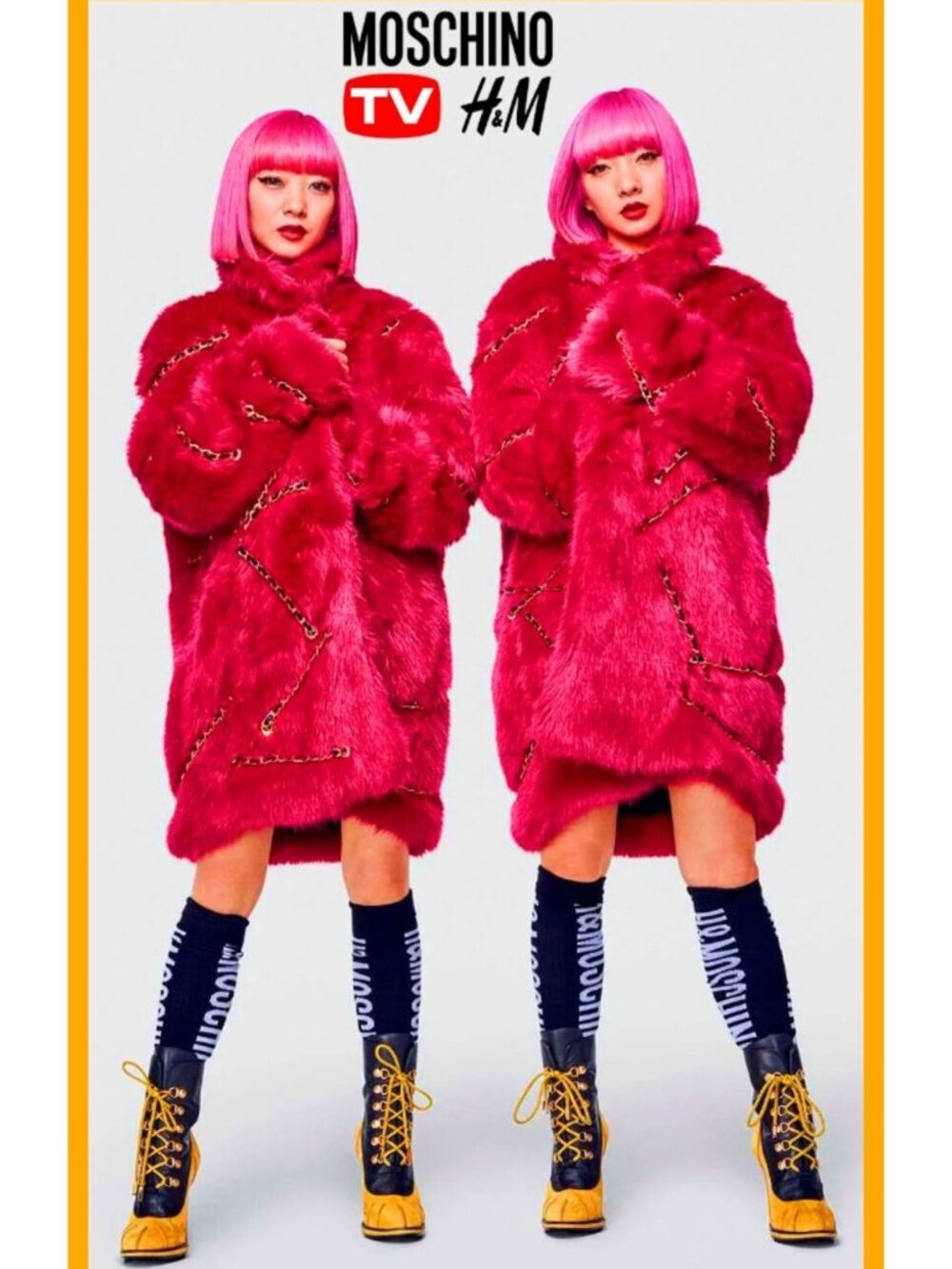 💋BOMBSHELL!💋MOSCHINO X H&M Limited Edition Pink Faux Fur Chain & Leather Coat